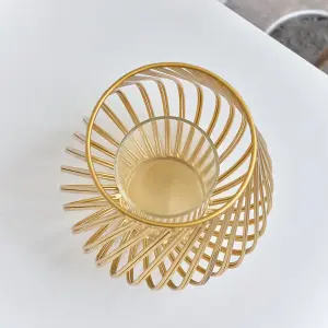 Melody Maison Gold Metal Wire Twist Candle Holder