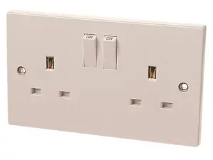 Dencon 2-Gang 13A Switched Socket - Reliable Power Solution for Home and Office