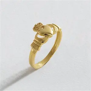 Revere 9Ct Yellow Gold Claddagh Ring - N