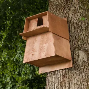 Barn Owl Nest Box - Plywood - L50 x W59 x H74 cm