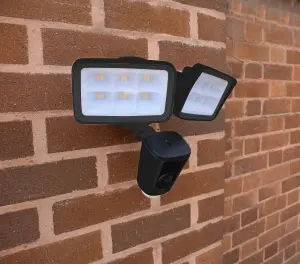 Yale 1080p Smart Black Floodlight camera