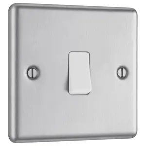 GoodHome 20A Single 2 way Raised rounded Screwed Intermediate switch Matt Steel effect