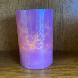 Flower Design Real Wax LED Candle - Battery Powered Handcrafted Faux Flameless Floral Pillar Candlelight - H15 x 10cm, Purple