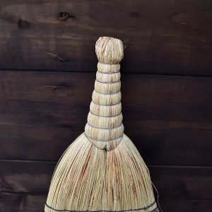 Traditional Rice Straw Broom 70 cm / 27.5" Hand Brush Natural Garden Yard Stable Sweeping American Style Brush