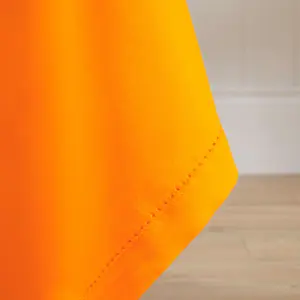 Homescapes Orange Tablecloth 137 x 228 cm