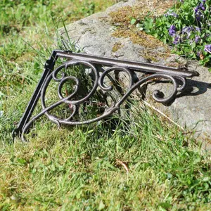 Set of 2 Vintage Style Wall Bracket Outdoor Basket Hanger Garden Hanging Basket Brackets