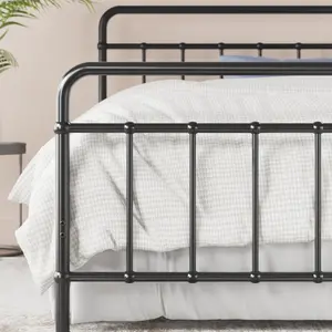 Farnham Farmhouse Metal Bed Frame with Headboard Super King (6')