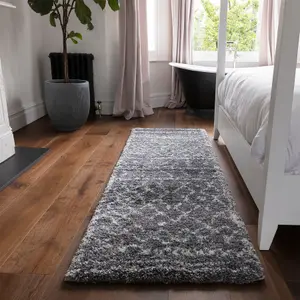 Grey Cream Geometric Luxurious Modern Shaggy Easy to clean Rug for Dining Room-80 X 240cm (Runner)