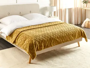 Bedspread SITAPUR Faux Fur 150 x 200 cm Mustard