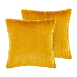 Set of 2 Cushions PUMILA Faux Fur 45 x 45 cm Solid Yellow