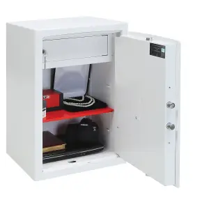 Phoenix Venus HS0670K Size 4 Grade 0 with Key Lock AND Fitted with an internal lockable coffer for added security.