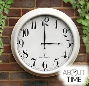 Outdoor Garden Clock Antique White Perfect Time Radio Controlled 57.5 cm