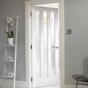 3 panel Glazed White Internal Door, (H)1981mm (W)762mm (T)35mm