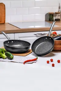 Prestige Scratch Guard Black Round Induction Suitable Dishwasher Safe Non-Stick Cookware Pan Set Pack of 5