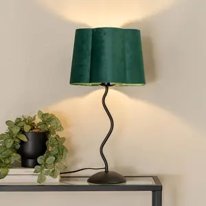 ValueLights Wiggle Black Metal Single Stem Table Lamp with Forest Green Velvet Scallop Lamp Shade and LED Bulb