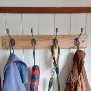 Oakcrafts - Handcrafted Solid Oak Coat Rack with Cast Iron Hooks and Oval Base Plate 900mm - 6 Hooks