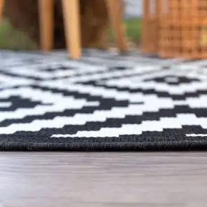 Ecology Collection Outdoor Rugs in Black  100bl