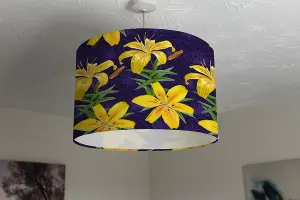 Yellow lily flowers (Ceiling & Lamp Shade) / 25cm x 22cm / Ceiling Shade