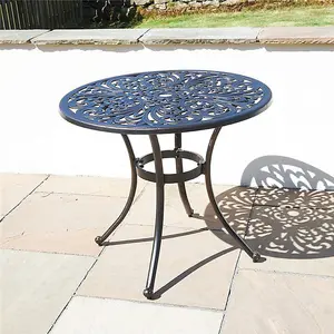 Cast Aluminium Arm Chair - Table Round with 4 chairs