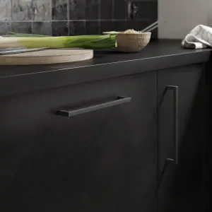 GoodHome Golpar Matt Black Kitchen cabinets D-shaped Pull handle (L)23.3cm (D)28mm, Pack of 2