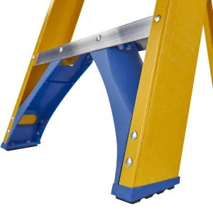 Werner 4 tread Fibreglass Platform step Ladder (H)1540m