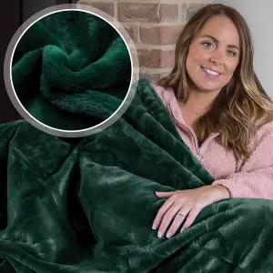 Dreamcatcher Blanket Throw Soft Faux Fur 160 x 130cm Overblanket Green