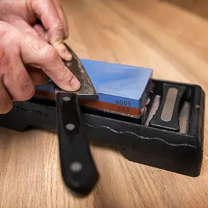 Axminster Workshop Wetstone & Diamond Sharpening Kit