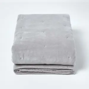 Homescapes Light Grey Velvet Quilted Throw, 125 x 150 cm