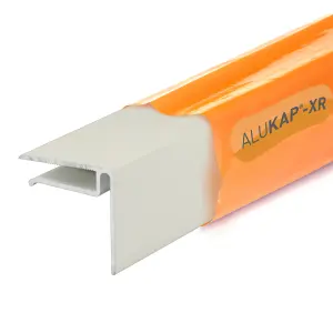 Alukap AKX104W White Endstop (W)40mm (T)50mm