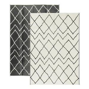 Large Garden Outdoor Rug For Patio, Black & Cream Chevron Waterproof Garden Rug 160 x 230cm