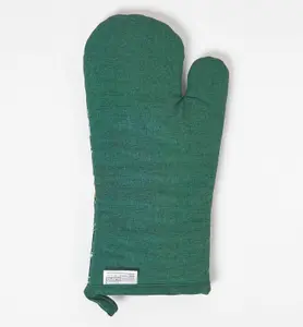 Homescapes Festive Forest Green Christmas Oven Glove