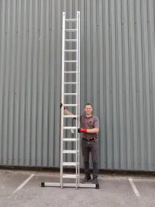 Double Extension Ladder 2 x 15 Rung 7.0m Max Open Height 4.0m Closed