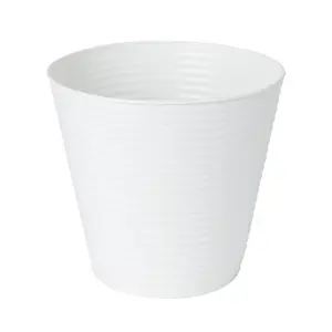 GoodHome White Ribbed Metal Plant pot (Dia) 27.3cm, (H)25cm, 2.5L