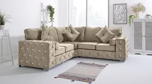 Milton Corner Fullback - 2c2 + Diamonds+ Bolster / Buttoned Cushions