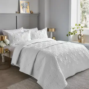 Musab Polyester Solid Colour Duvet Cover Set with Pillowcases White / Double - 2 Standard Pillowcases