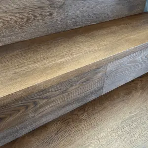 SPC Vinyl - Stair Tread - Hamilton