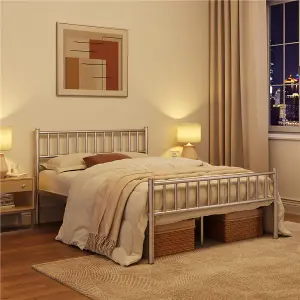 Yaheetech Silver 4ft6 Double Metal Bed Frame with Slatted Headboard and Footboard