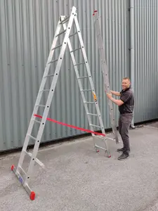 Triple Section Combination Ladder 3 x 11  Rungs 3m Closed 6.77m Extended