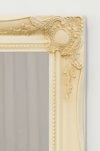 MirrorOutlet Hamilton Cream Shabby Chic Design Accent Mirror 66 x 56 CM