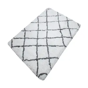 Berber White/Black Geometric Medium Rug, (L)170cm x (W)120cm