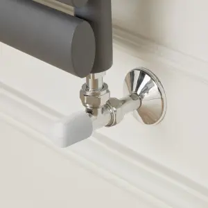 GoodHome Polished Black Angled Thermostatic Radiator valve & lockshield (Dia)15mm x ½"