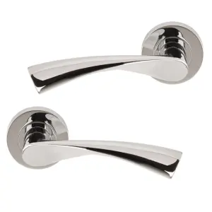 Intelligent Hardware - Internal Door Handle - Pair - Lever on Round Rose - Truro - Satin Chrome