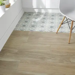 Colours Hydrolic Blue Matt Flower Concrete effect Porcelain Indoor Wall & floor Tile, Pack of 25, (L)200mm (W)200mm