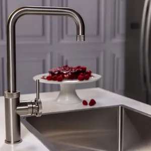 Flode Hjul Single Lever Industrial Style Kitchen Tap Swan Neck Design Brushed Steel