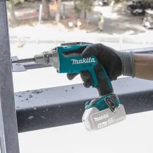 Makita DFS452FJX2 18v Brushless Collated Autofeed Drywall Screwdriver -2 x 3.0ah