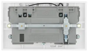 BG White 13A Switched Double WiFi extender socket with USB