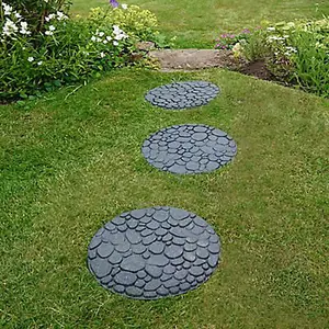 Grey Single size River rock Stepping stone 0.2m²