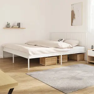 Berkfield Metal Bed Frame with Headboard White 200x200 cm