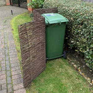 Willow Wheelie Bin Screen with Metal Frame (Single)