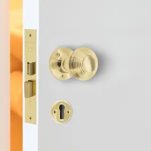 EAI Brass Door Knobs Reeded Beehive Design Lock Kit 80mm Sashlock 76mm Hinges 2 escutcheons 55mm Sprung Knobs